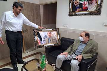 بازدید رئیس دانشگاه از بیمارستان اعصاب و روان کارگرنژاد